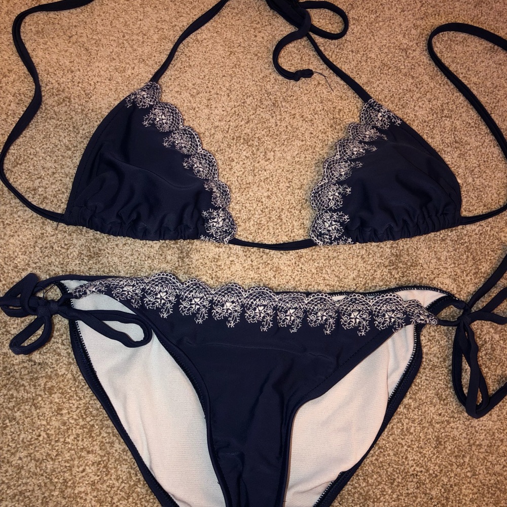 Tri-angle swimsuit